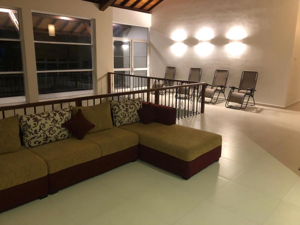 Siri Tropical Retreat Villa Хикадува Екстериор снимка