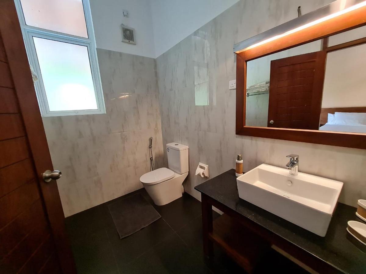 Siri Tropical Retreat Villa Хикадува Екстериор снимка