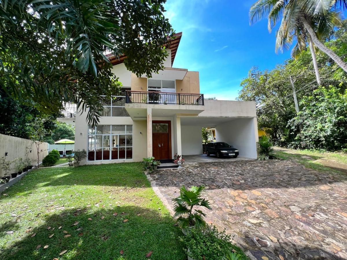 Siri Tropical Retreat Villa Хикадува Екстериор снимка
