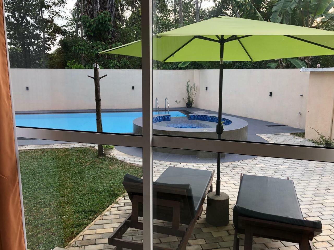Siri Tropical Retreat Villa Хикадува Екстериор снимка